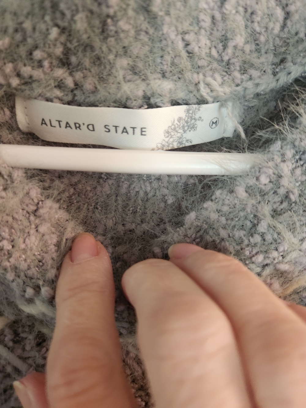 Altar'd State Women's Chunky Bouclé Sweater - Heather Gray with Soft Pink Flecks